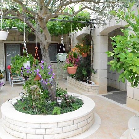 Apartments Darija & Pero Pucisca Εξωτερικό φωτογραφία