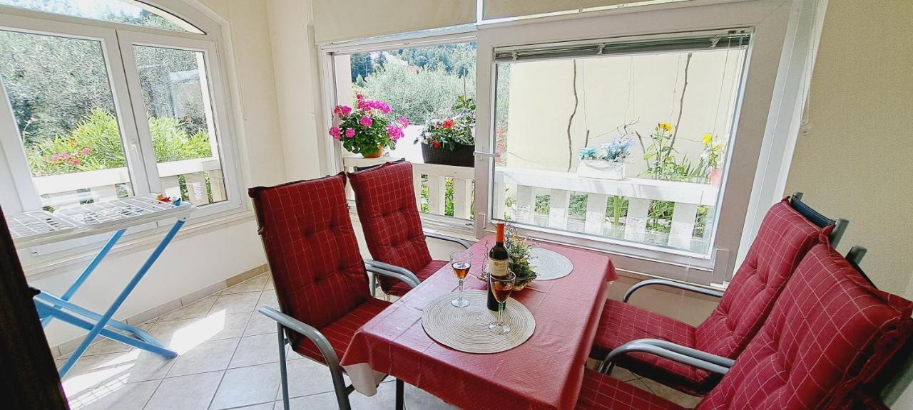 Apartments Darija & Pero Pucisca Εξωτερικό φωτογραφία