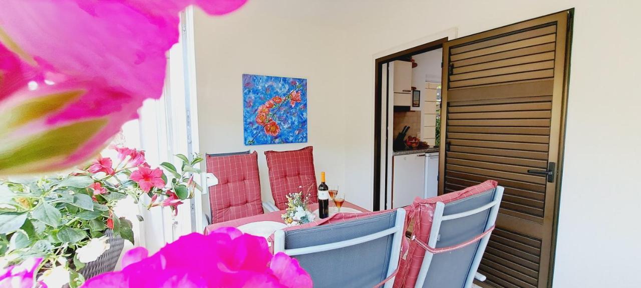 Apartments Darija & Pero Pucisca Εξωτερικό φωτογραφία