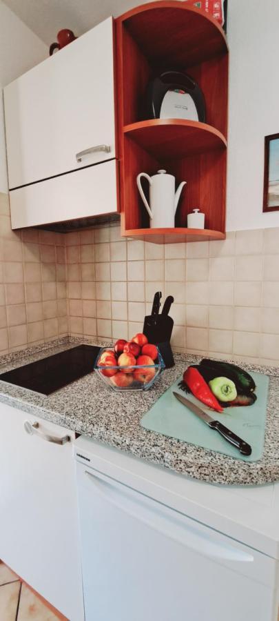 Apartments Darija & Pero Pucisca Εξωτερικό φωτογραφία