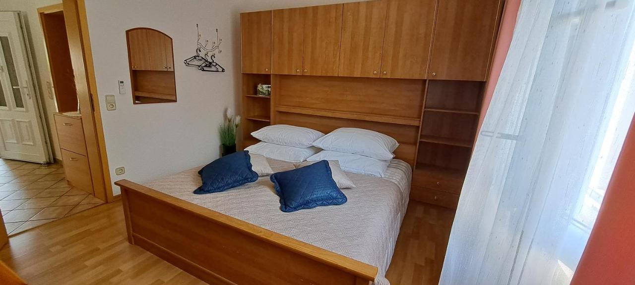 Apartments Darija & Pero Pucisca Εξωτερικό φωτογραφία