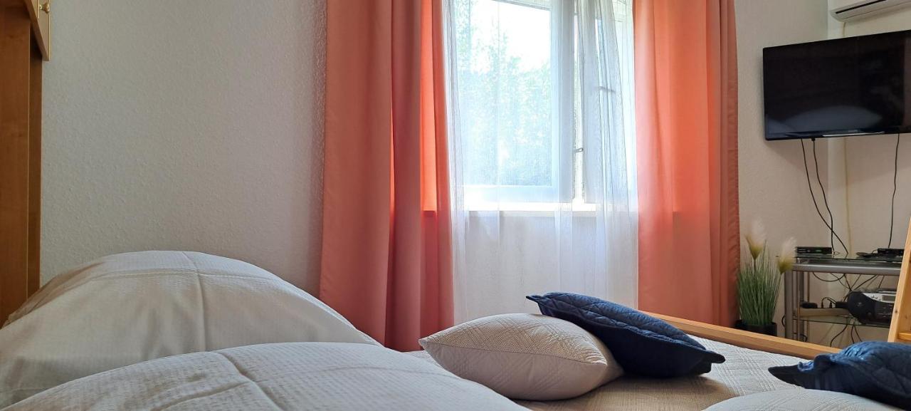 Apartments Darija & Pero Pucisca Εξωτερικό φωτογραφία
