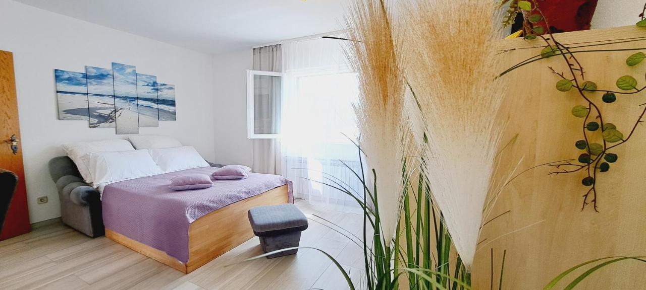 Apartments Darija & Pero Pucisca Εξωτερικό φωτογραφία