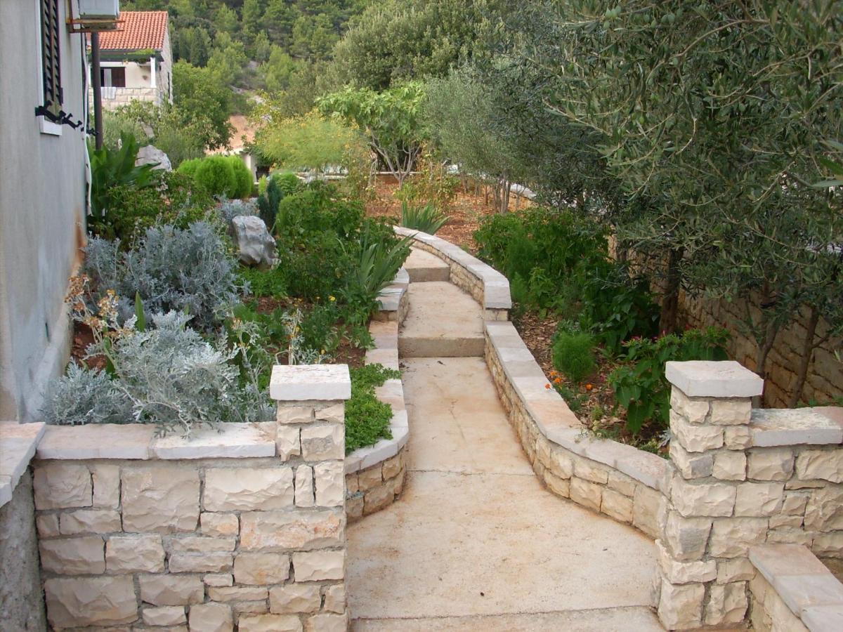 Apartments Darija & Pero Pucisca Εξωτερικό φωτογραφία