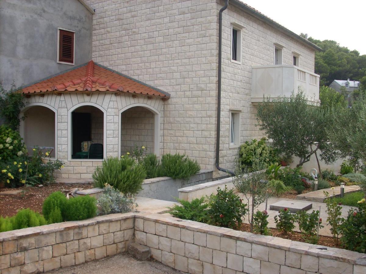 Apartments Darija & Pero Pucisca Εξωτερικό φωτογραφία