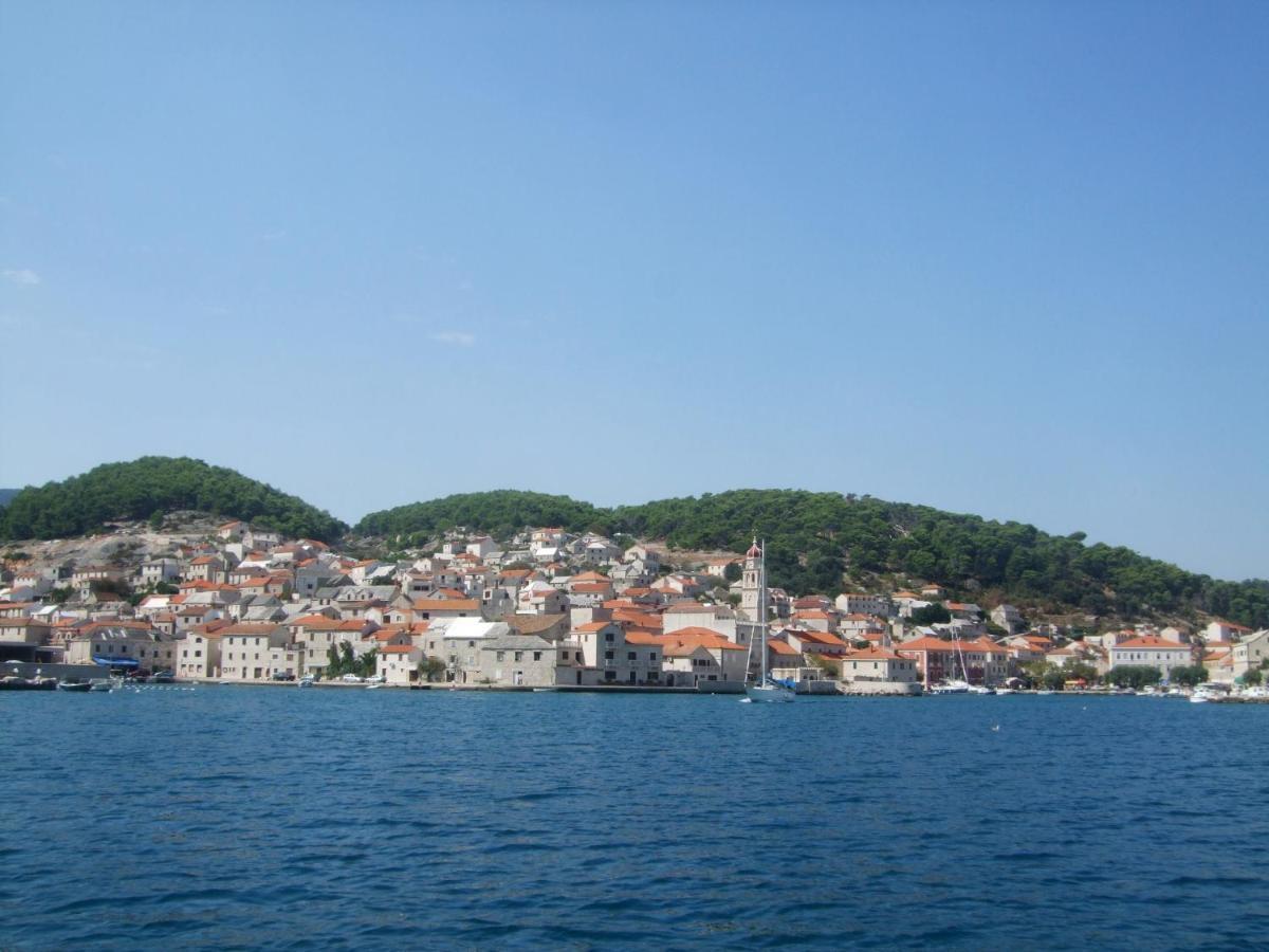 Apartments Darija & Pero Pucisca Εξωτερικό φωτογραφία